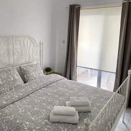 Kontheo Elli Ground Apt 2 Near The Beach *